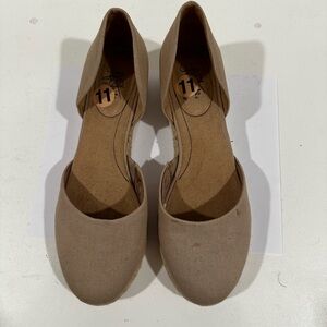 Size 11 brand new life stride small heel